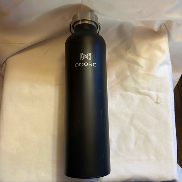 OMORC Large Bottle with Handle - Picture 2 of 12